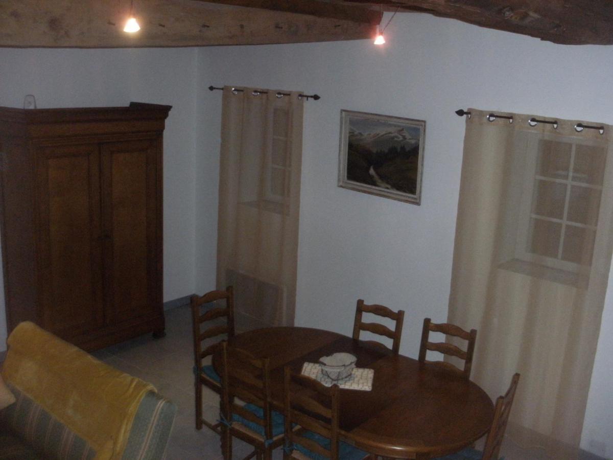 Grange Dans Ancien Corps De Ferme Hotel Bellengreville  Luaran gambar